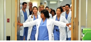 ELLEN POMPEO, KATHERINE HEIGL, CHANDRA WILSON, CHYLER LEIGH (OBSCURED),  SANDRA OH, T.R. KNIGHT (OBSCURED), JUSTIN CHAMBERS